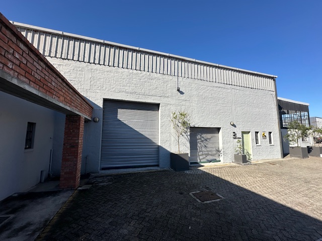 To Let commercial Property for Rent in Maitland Western Cape